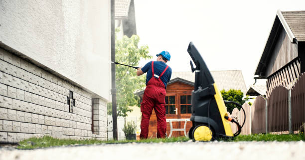 Best Pool Deck Cleaning  in Constantine, MI